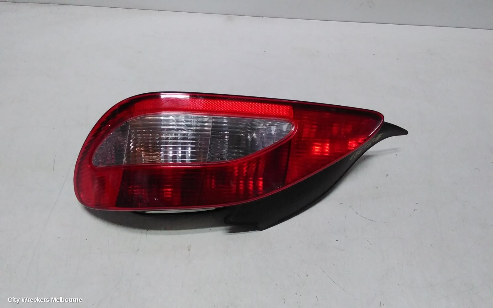 PEUGEOT 406 1999 Right Taillight
