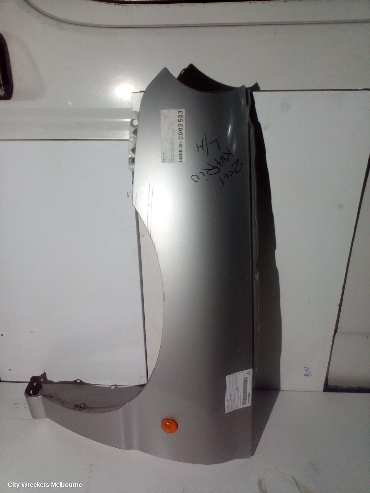 KIA RIO 2001 Left Guard