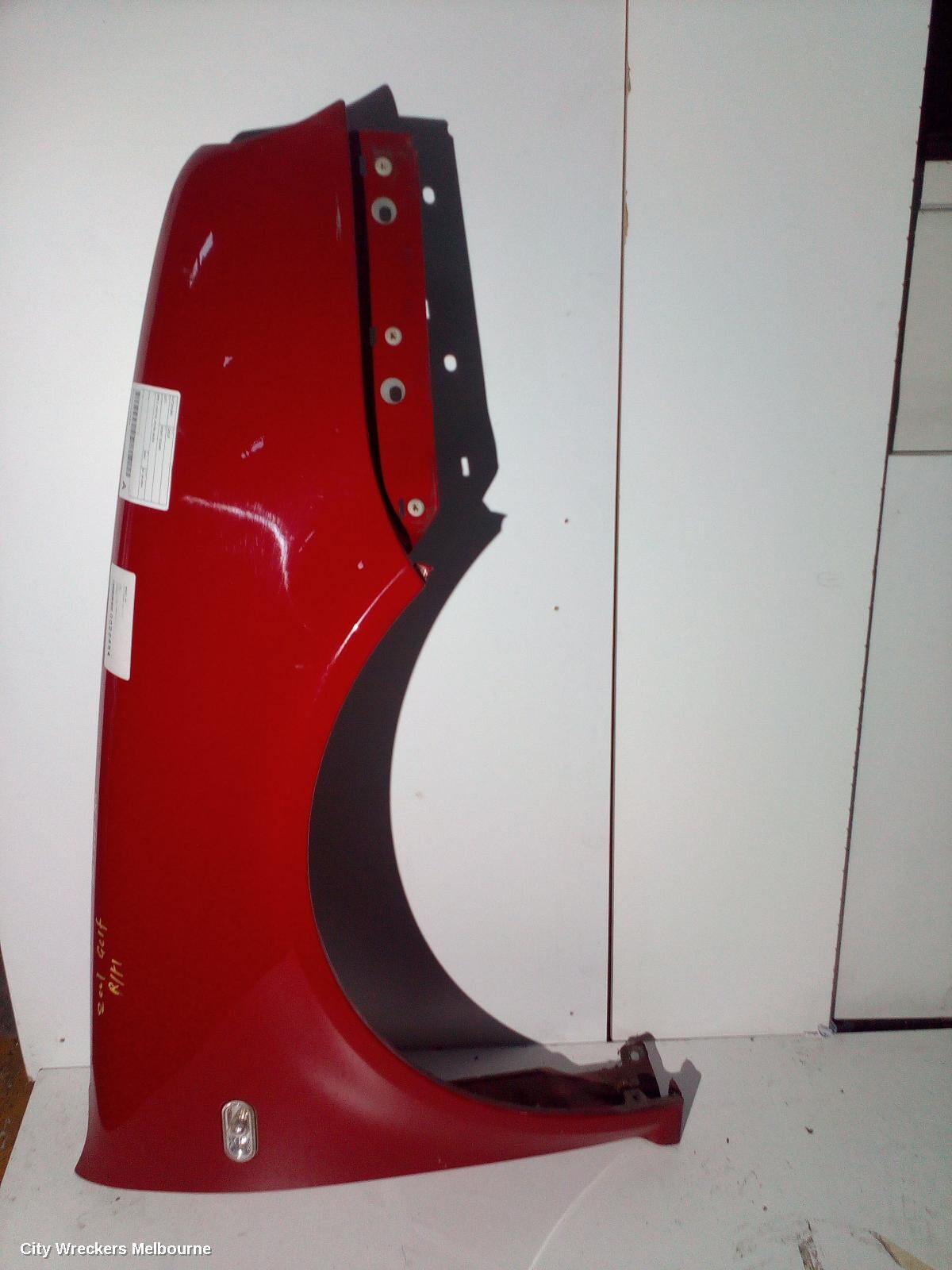 VOLKSWAGEN GOLF 2001 Right Guard