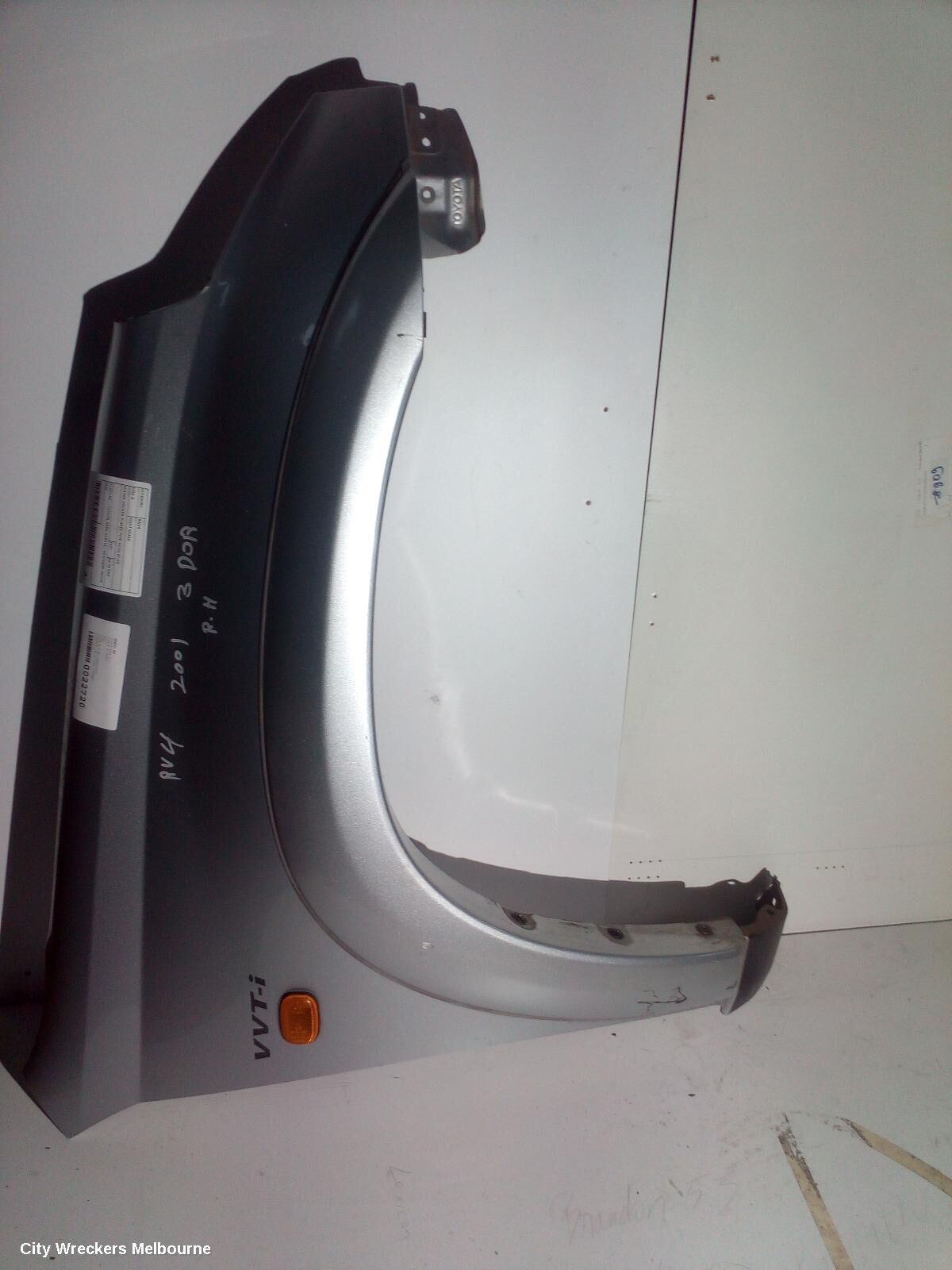 TOYOTA RAV4 2001 Right Guard