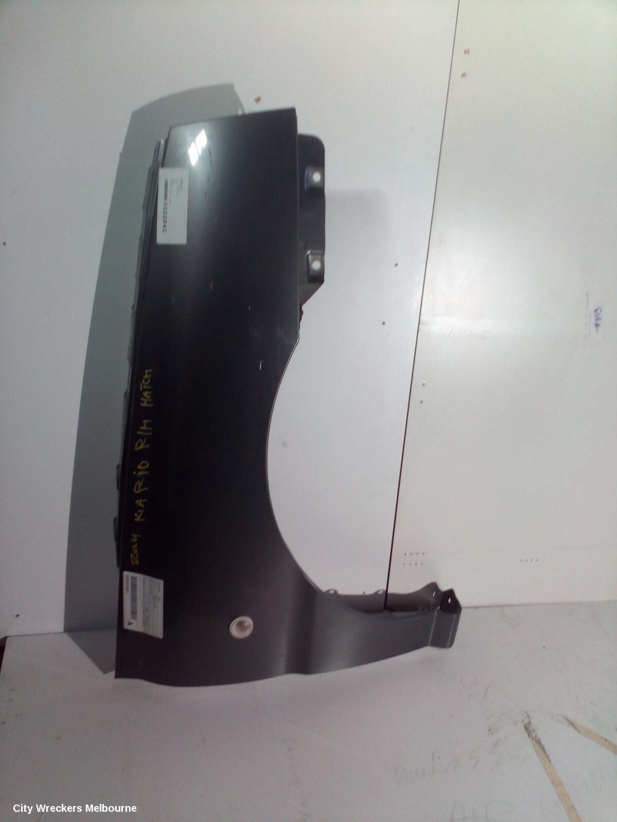 KIA RIO 2004 Right Guard