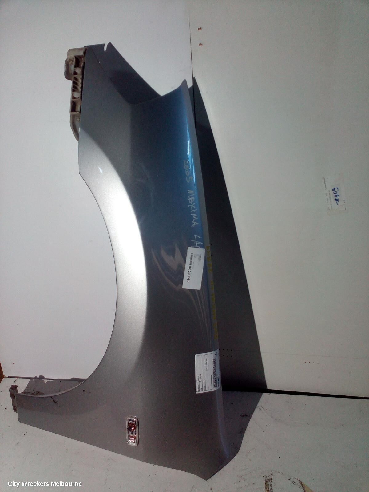 NISSAN MAXIMA 2005 Left Guard