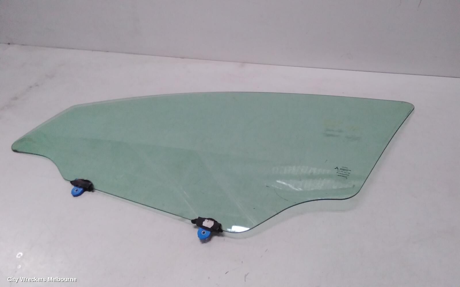 MITSUBISHI 380 2006 Left Front Door Window
