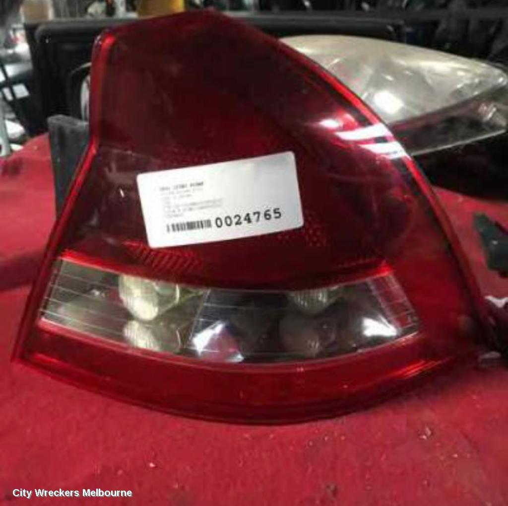 HOLDEN COMMODORE 2002 Right Taillight