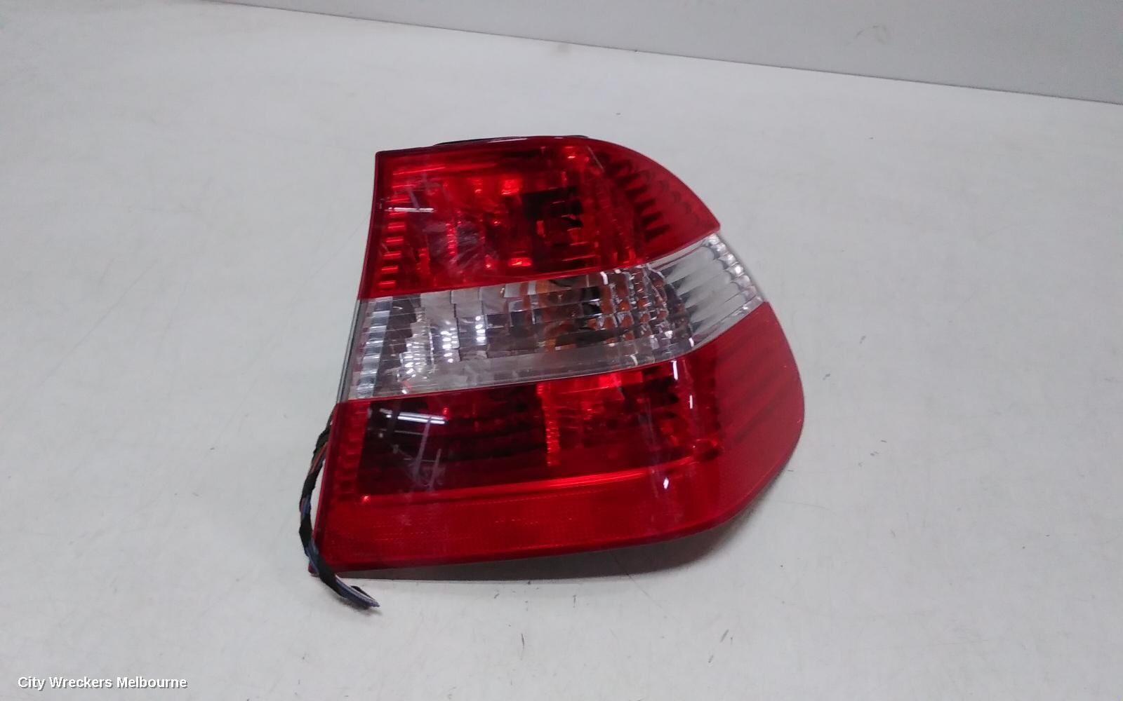 BMW 3 SERIES 2004 Right Taillight