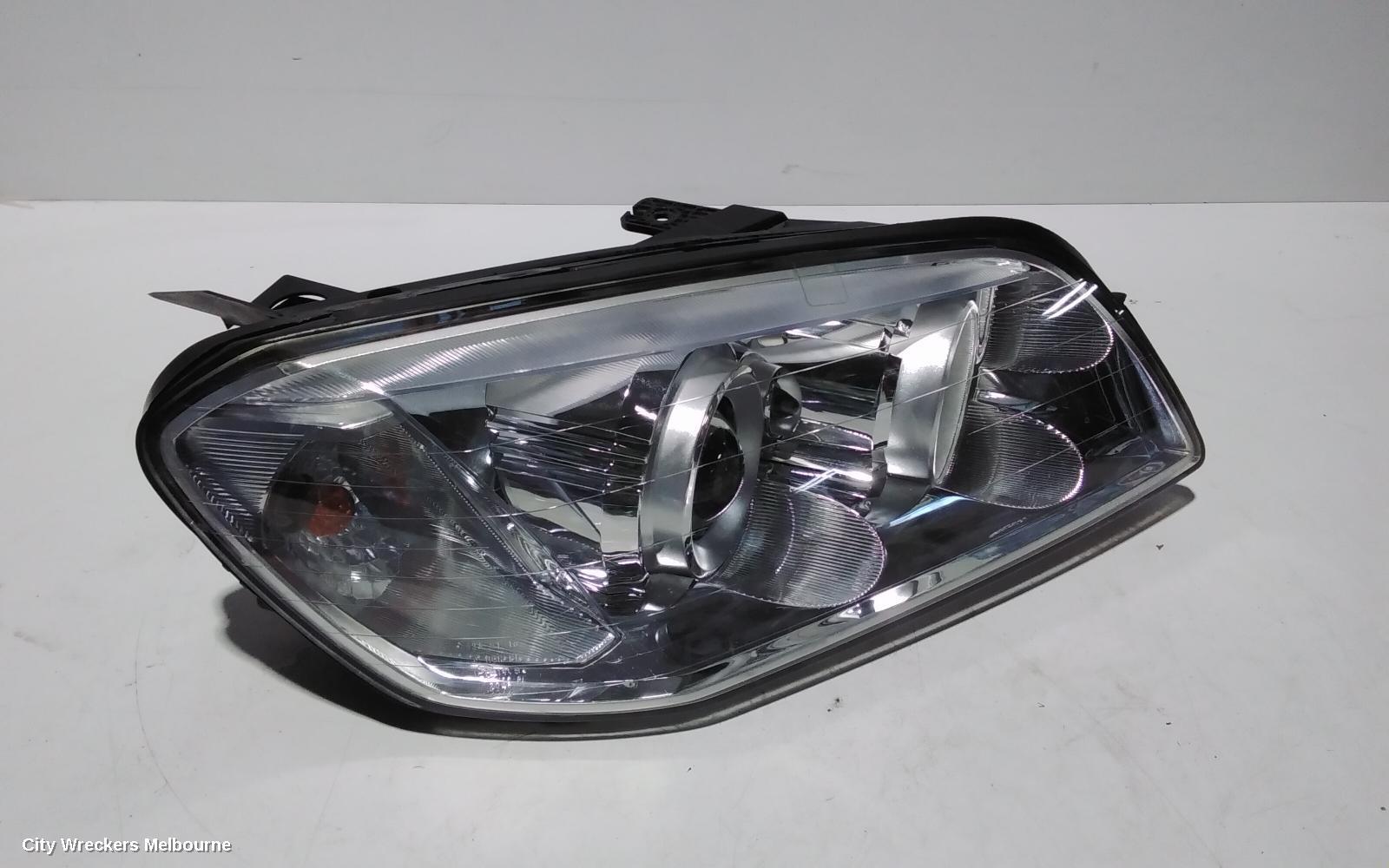 HOLDEN CAPTIVA 2006 Right Headlamp