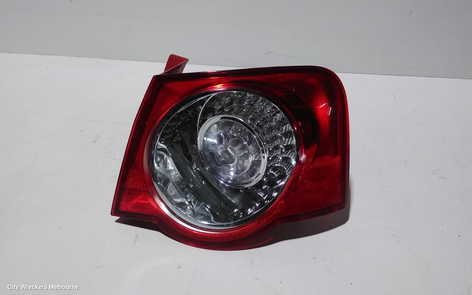 VOLKSWAGEN PASSAT 2007 Right Taillight