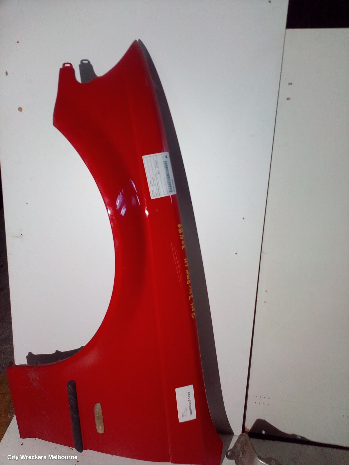 BMW 3 SERIES 2001 Left Guard