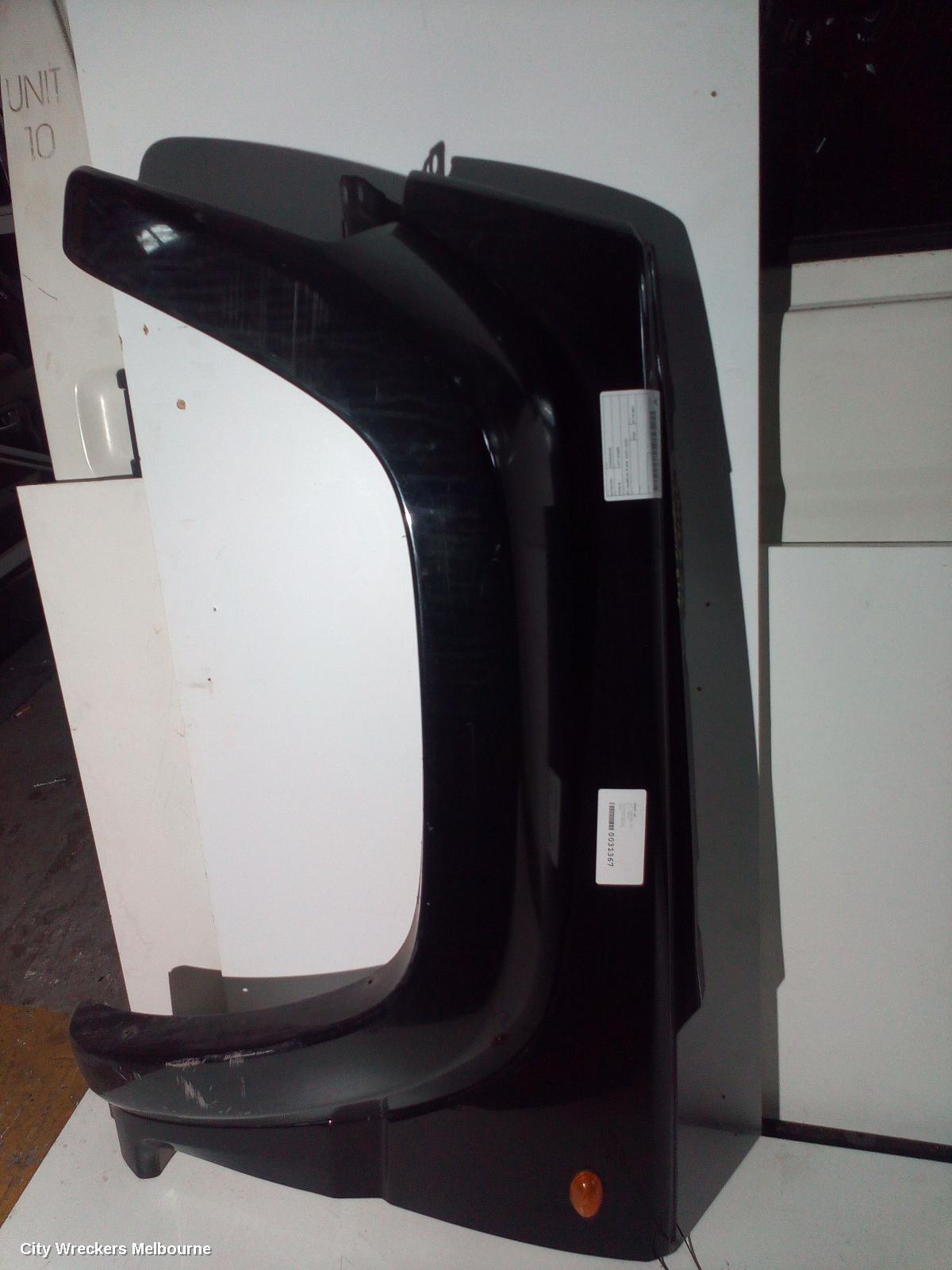JEEP CHEROKEE 2003 Left Guard