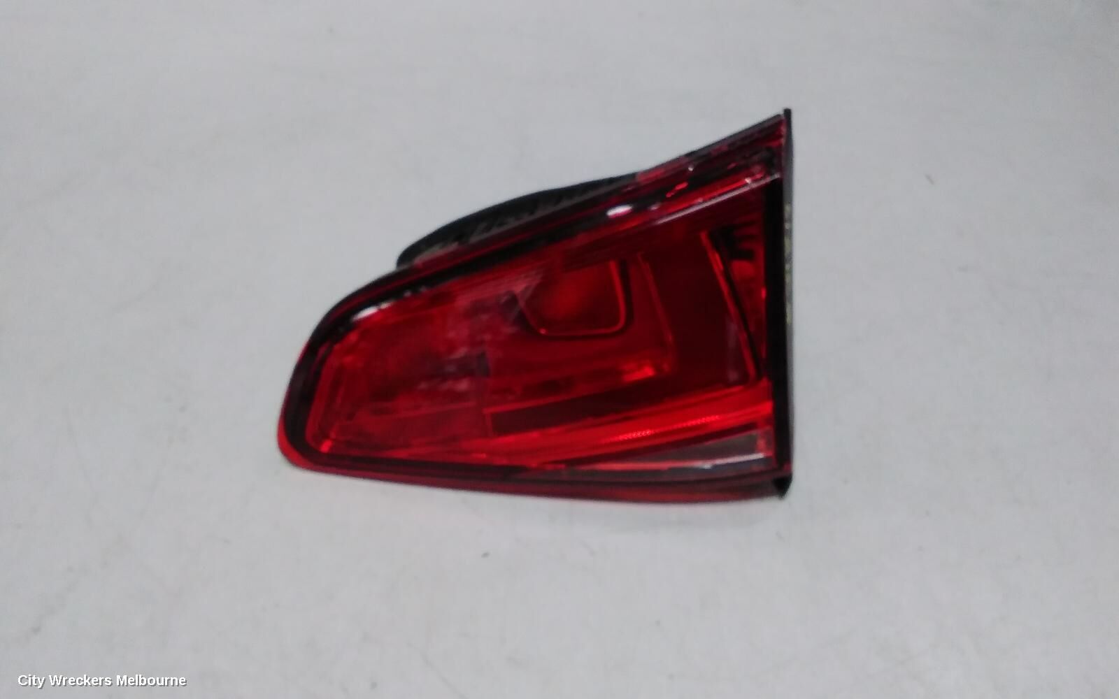 VOLKSWAGEN GOLF 2014 Left Taillight