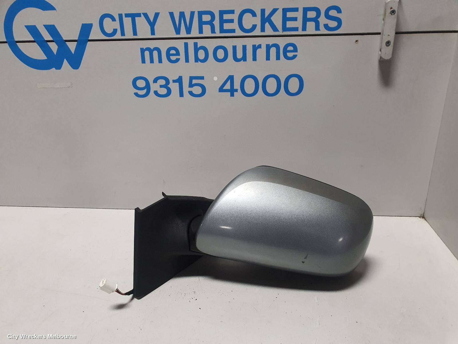 TOYOTA YARIS 2006 Left Door Mirror