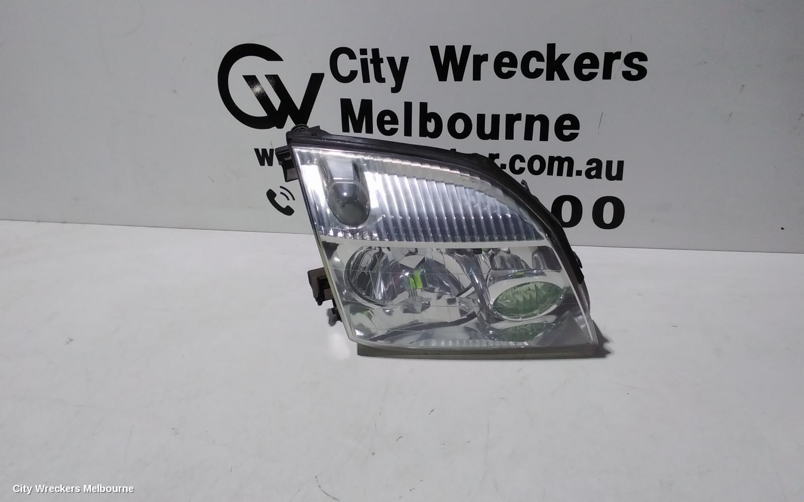 NISSAN XTRAIL 2002 Right Headlamp