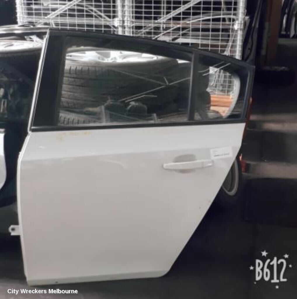 HOLDEN CRUZE 2014 Left Rear Door/Sliding