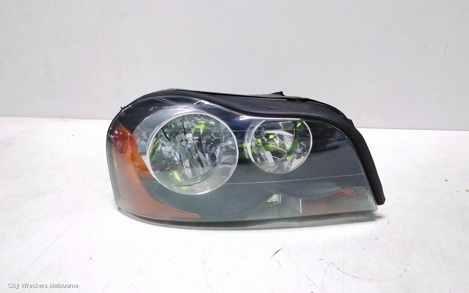 VOLVO XC90 2005 Right Headlamp