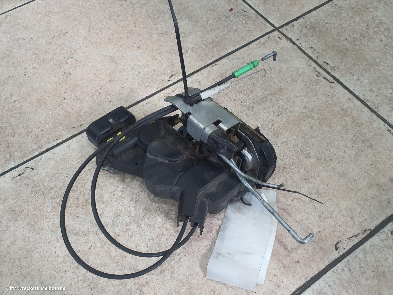 TOYOTA ESTIMA 2004 Door/Boot/Gate Lock