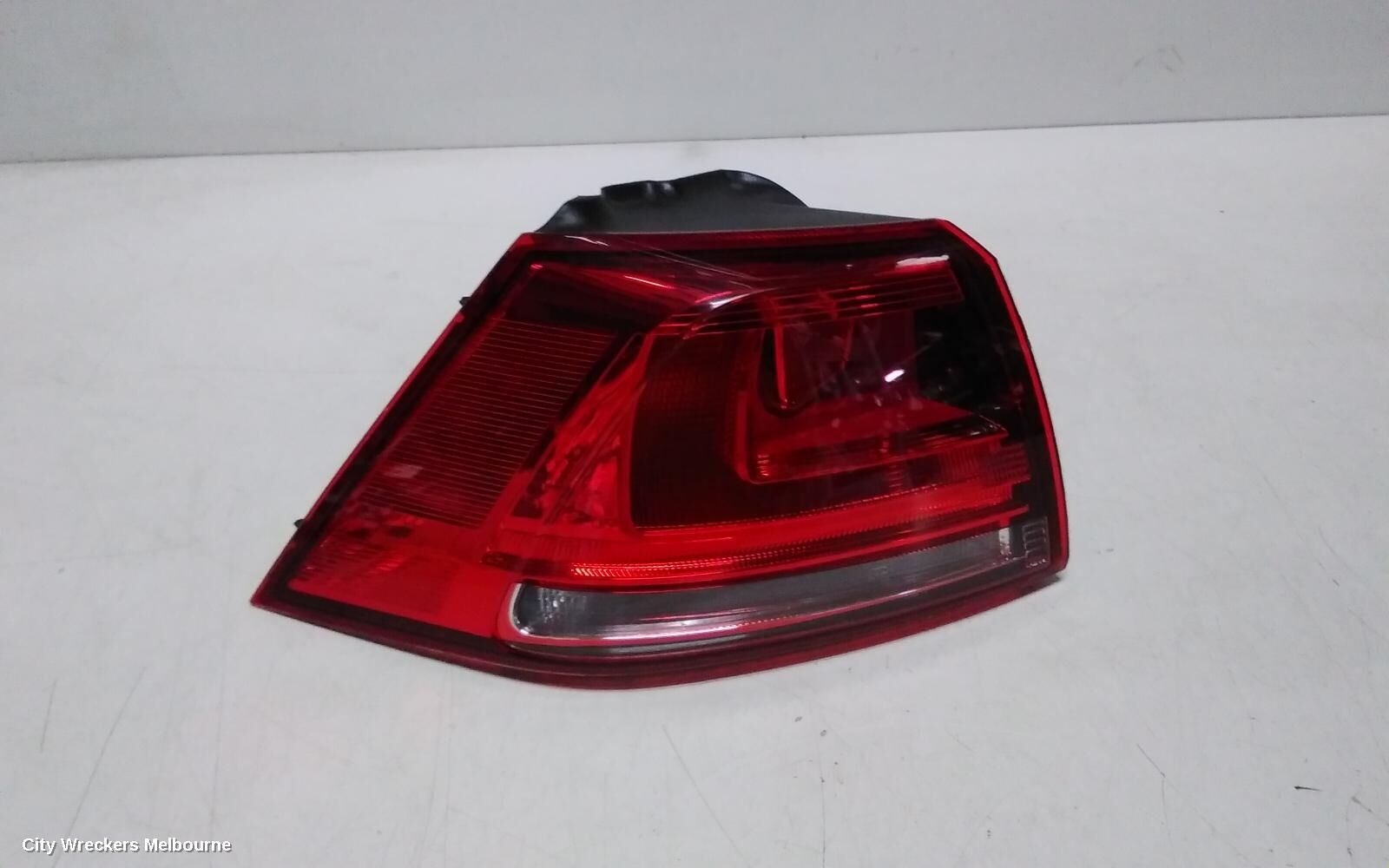 VOLKSWAGEN GOLF 2013 Left Taillight
