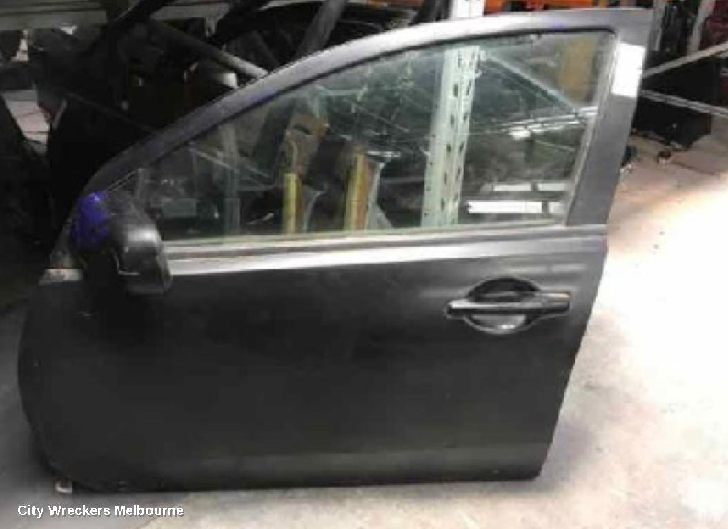 MITSUBISHI 380 2006 Left Front Door