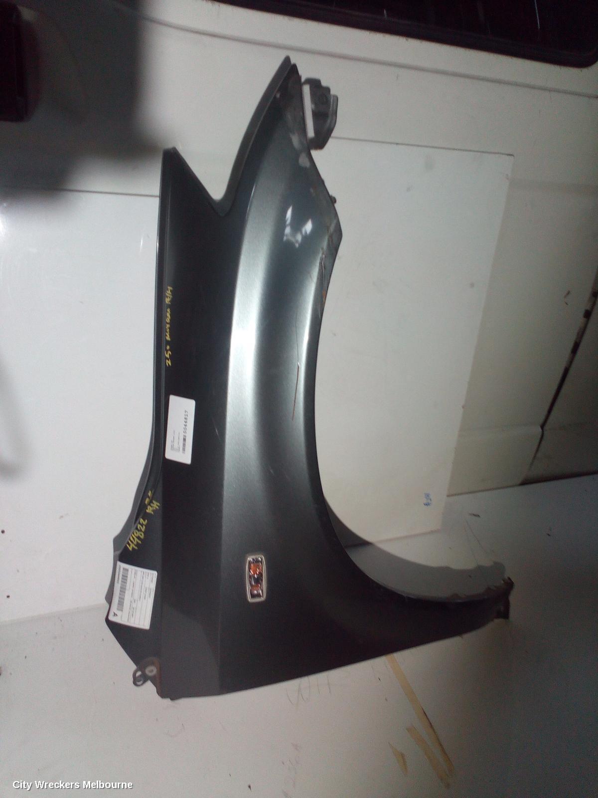 SUBARU OUTBACK 2001 Right Guard