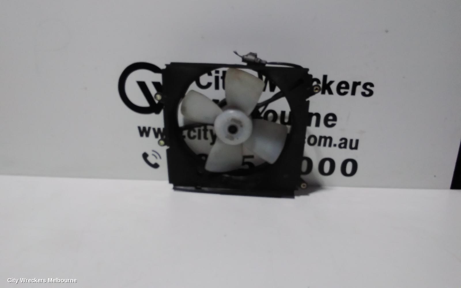TOYOTA COROLLA 2000 Fan