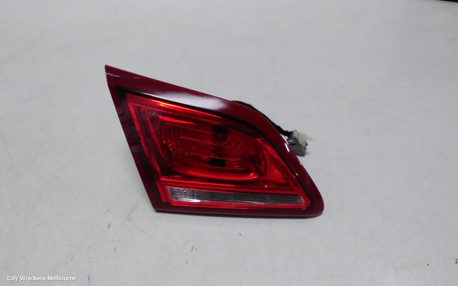 HOLDEN COMMODORE 2013 Rear Garnish