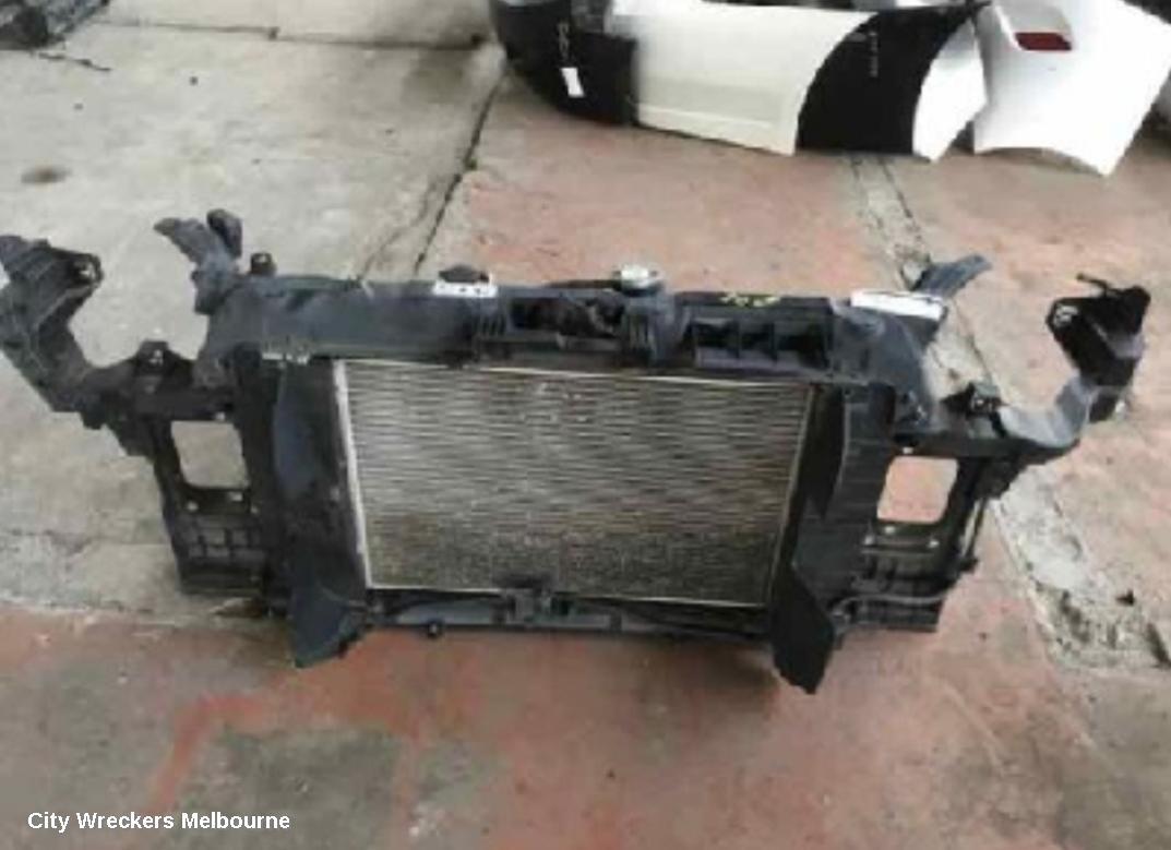 HYUNDAI I30 2013 Radiator Support