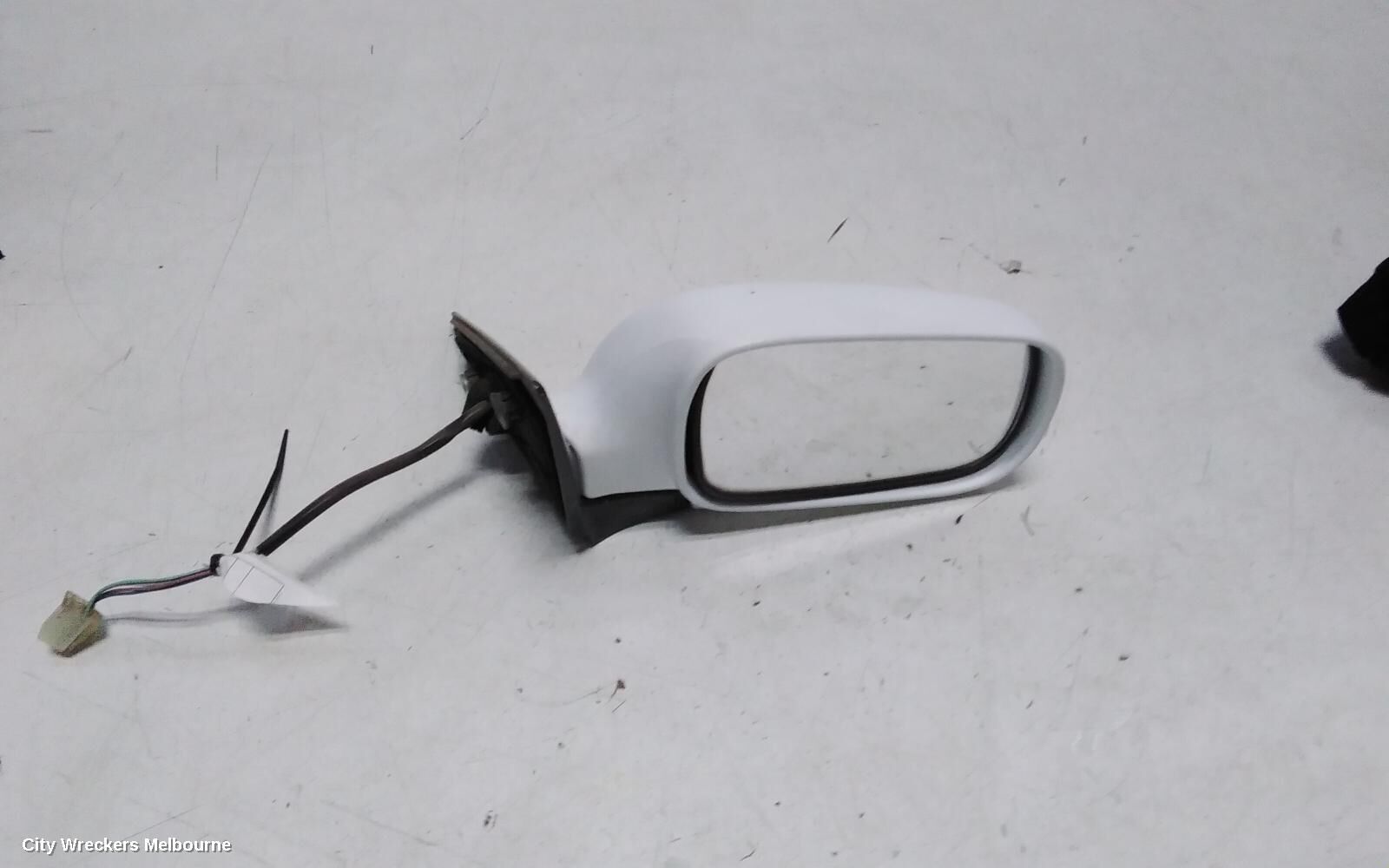 SUBARU LIBERTY 2000 Right Door Mirror