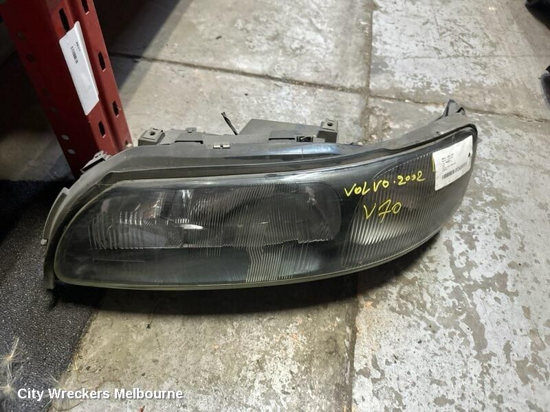 VOLVO S70/V70/C70 2002 Left Headlamp