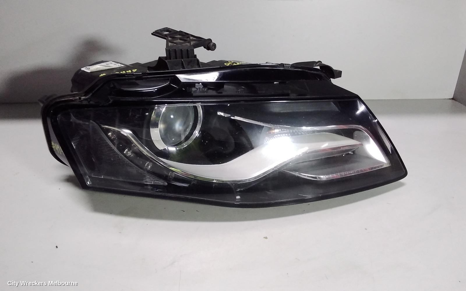 AUDI A4 2009 Right Headlamp