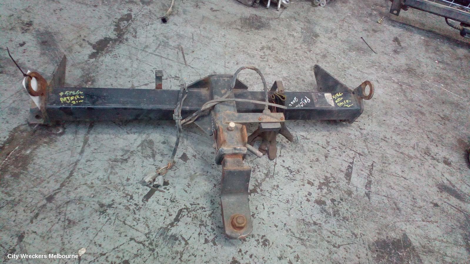 MITSUBISHI PAJERO 2000 Towbar