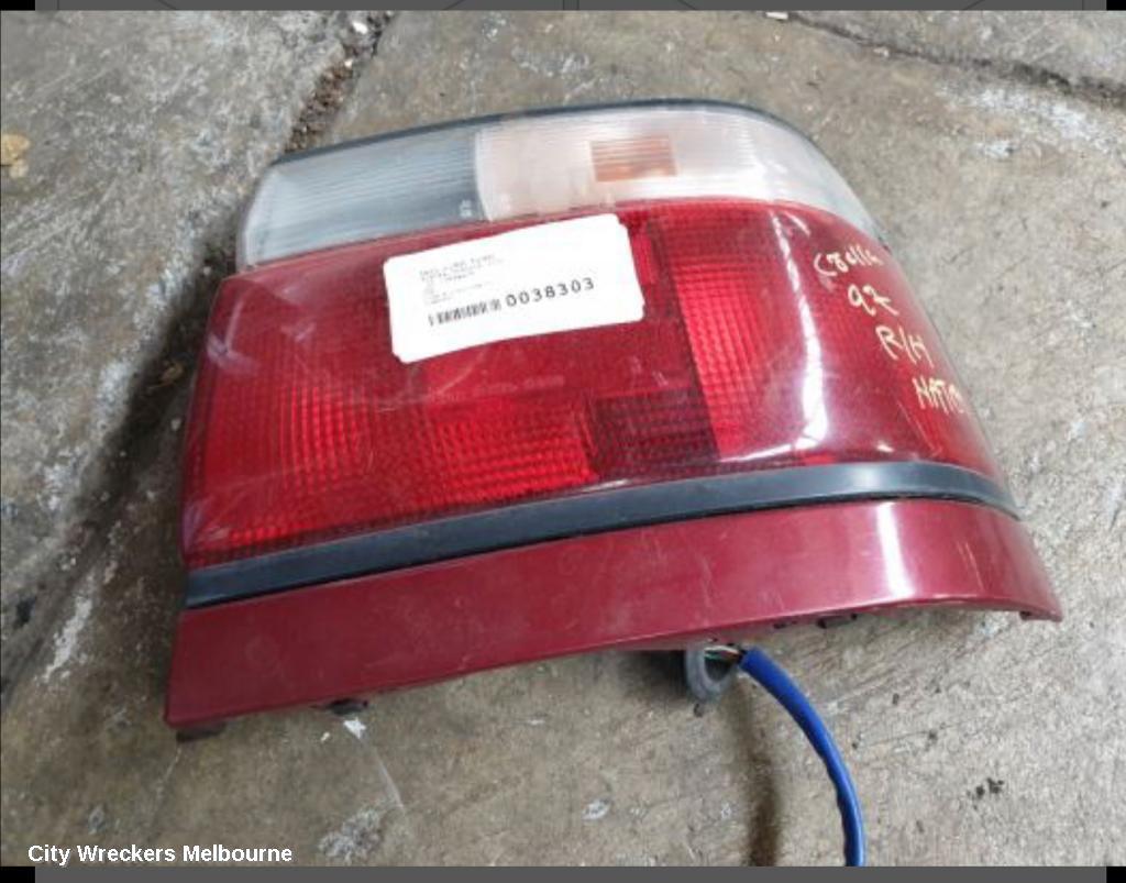TOYOTA COROLLA 1996 Right Taillight
