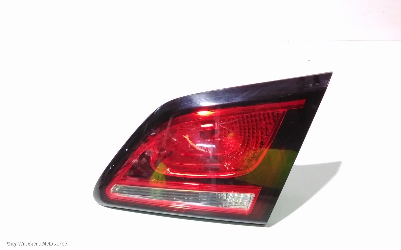 HOLDEN COMMODORE 2014 Rear Garnish