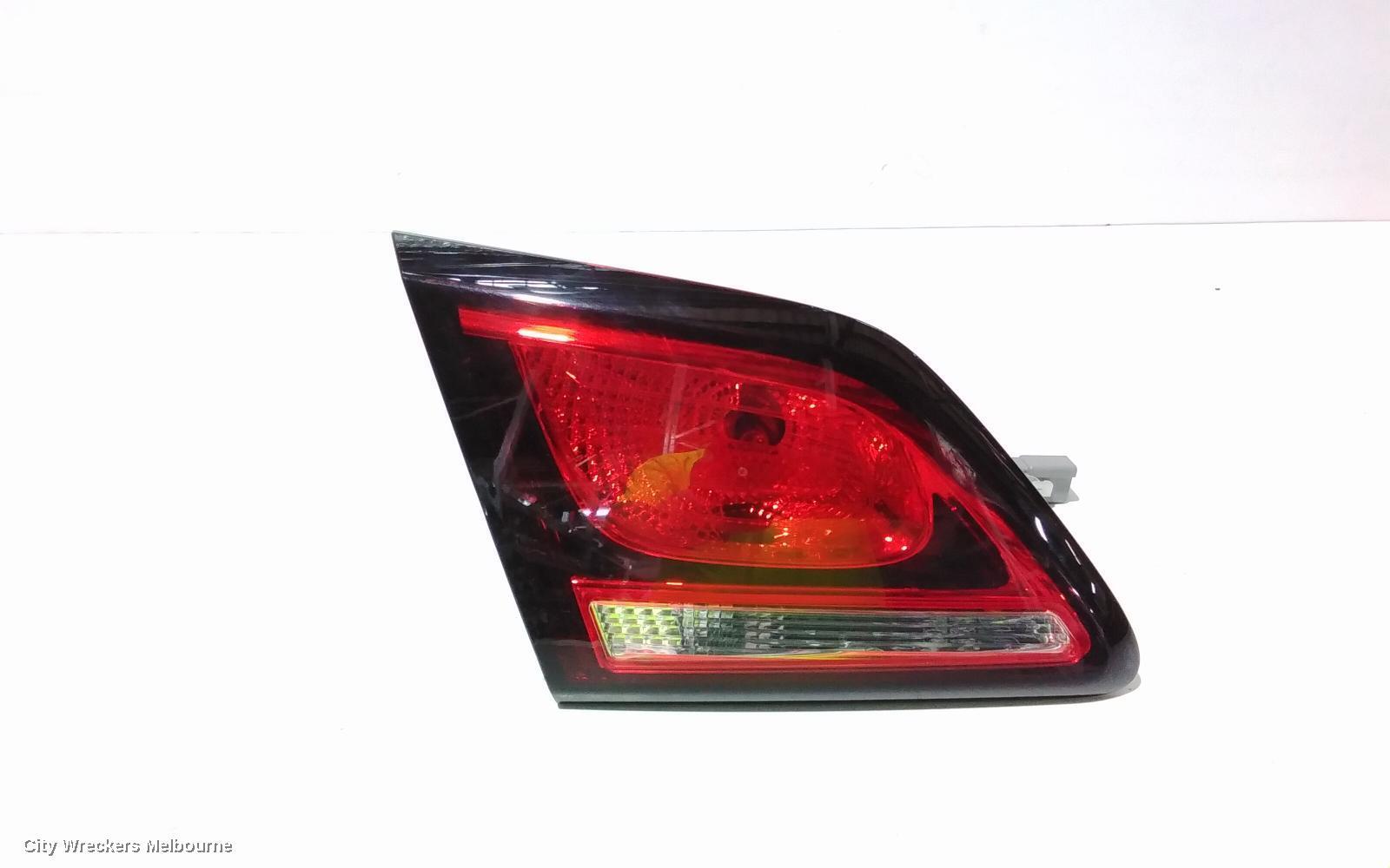 HOLDEN COMMODORE 2014 Rear Garnish