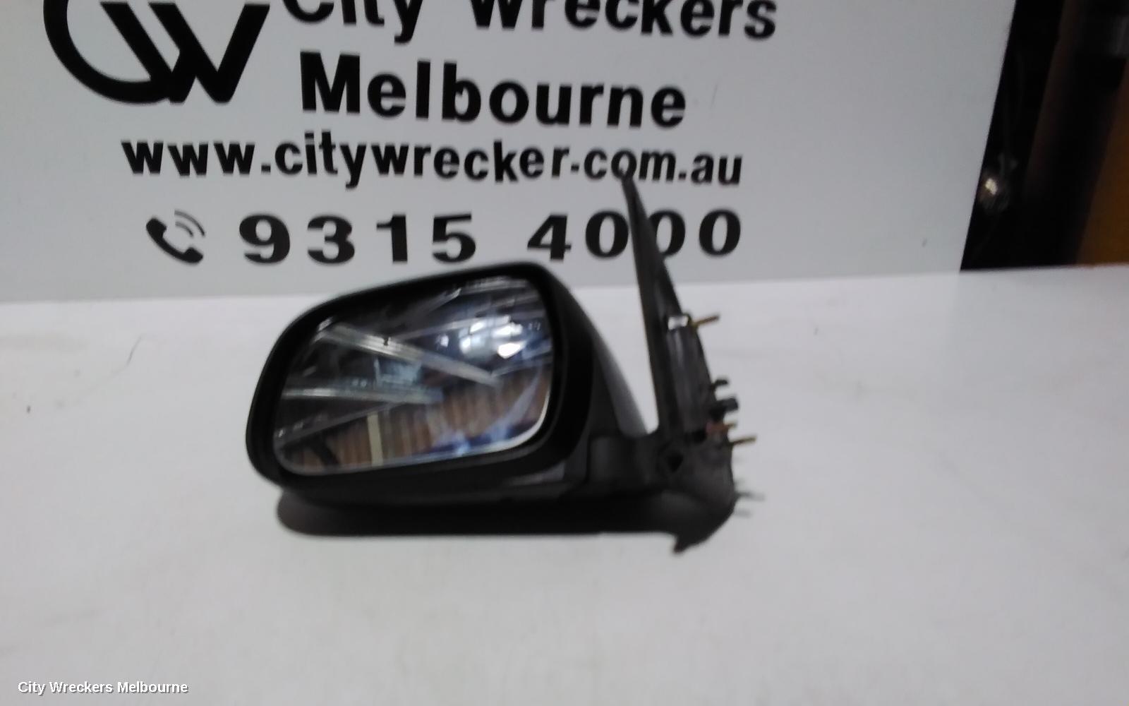 TOYOTA HILUX 2005 Left Door Mirror