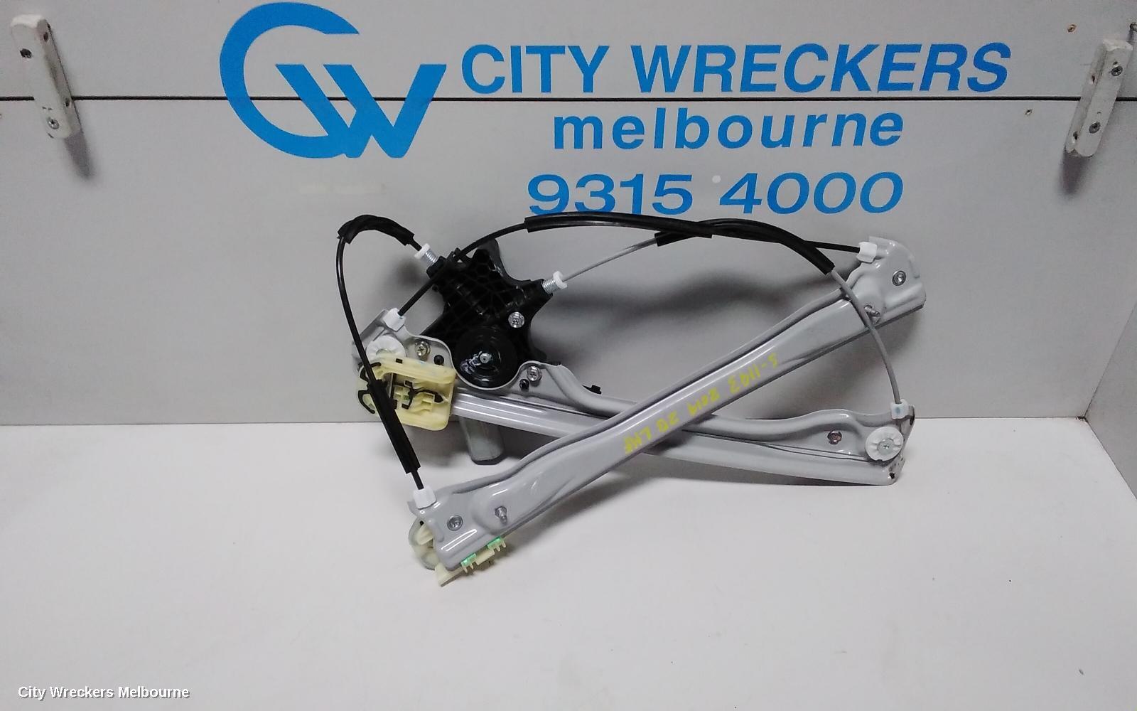 HOLDEN COMMODORE 2019 Left Front Window Reg/Motor