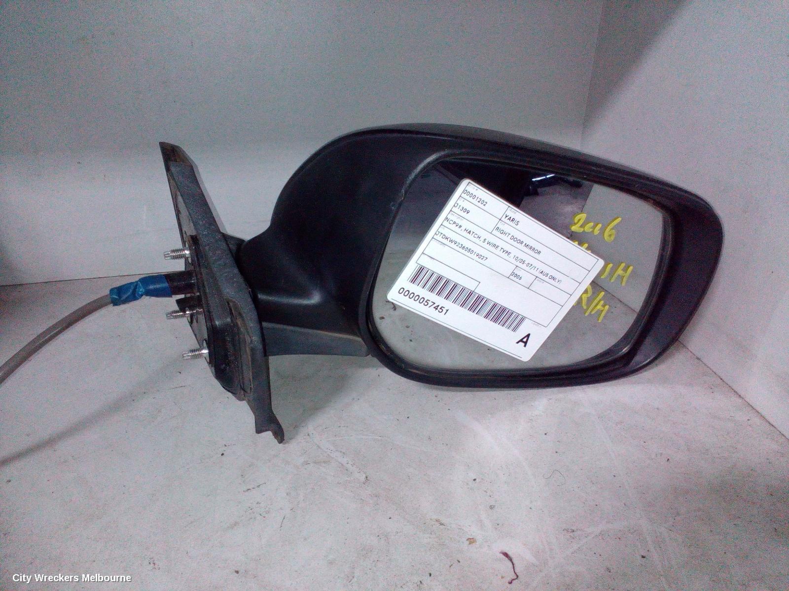 TOYOTA YARIS 2006 Right Door Mirror