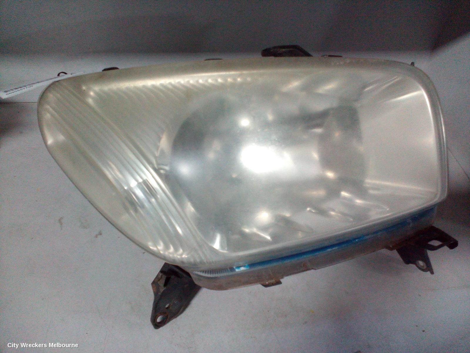 TOYOTA RAV4 2000 Right Headlamp