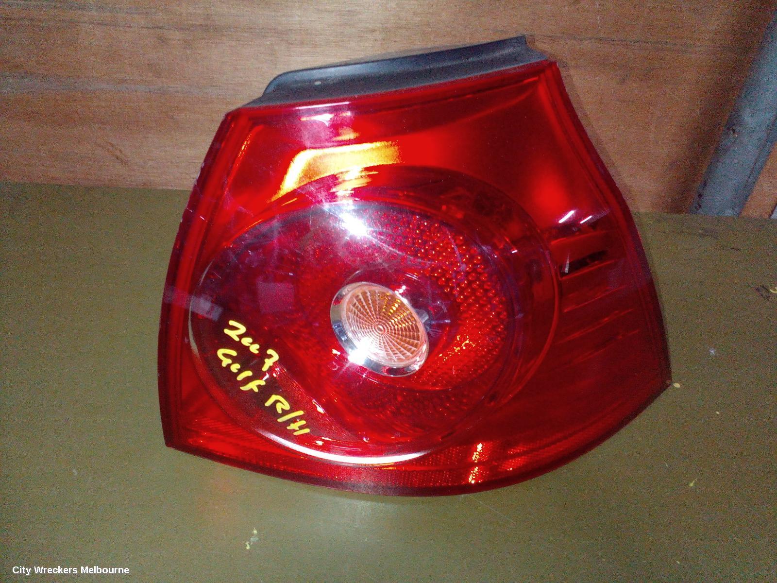 VOLKSWAGEN GOLF 2007 Left Taillight