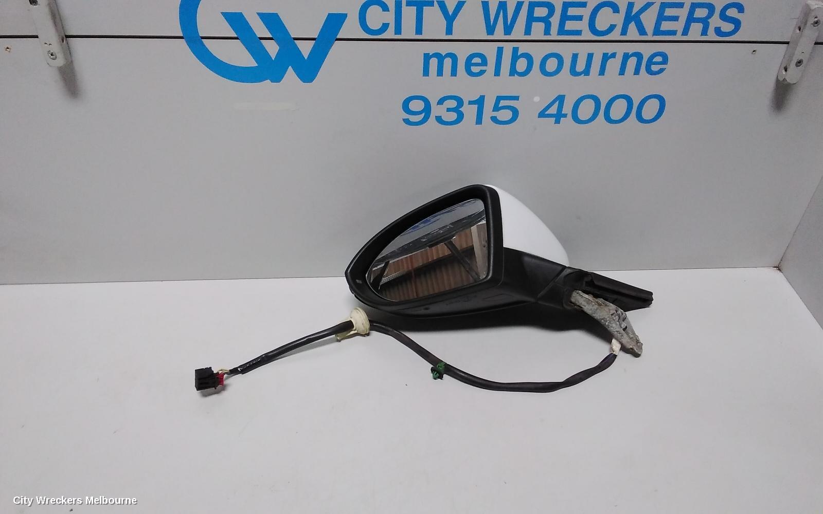 VOLKSWAGEN GOLF 2014 Left Door Mirror