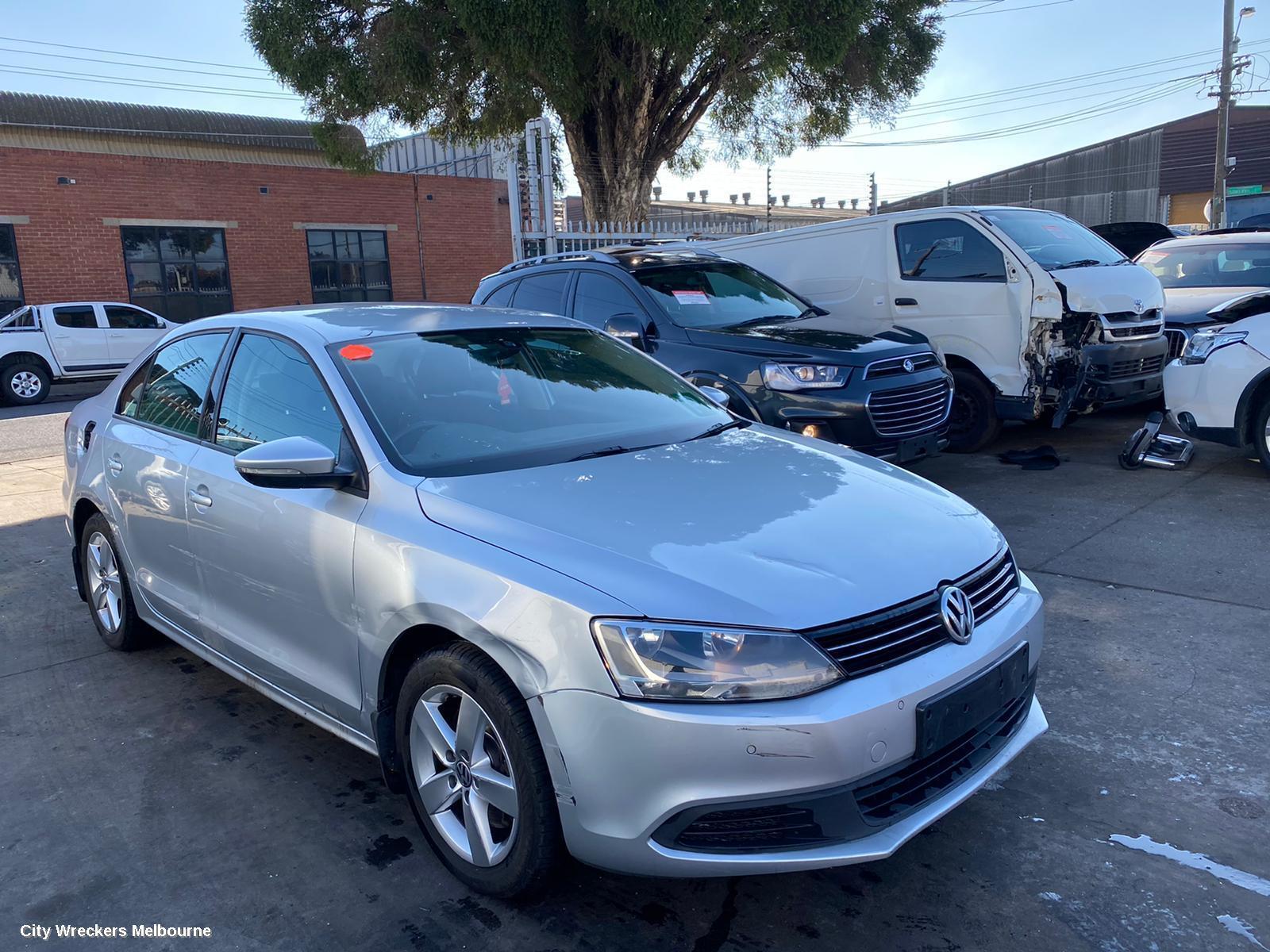 VOLKSWAGEN JETTA 2011 Rear Bumper