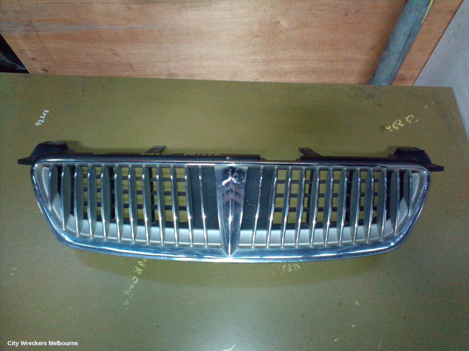 NISSAN PULSAR 2001 Grille