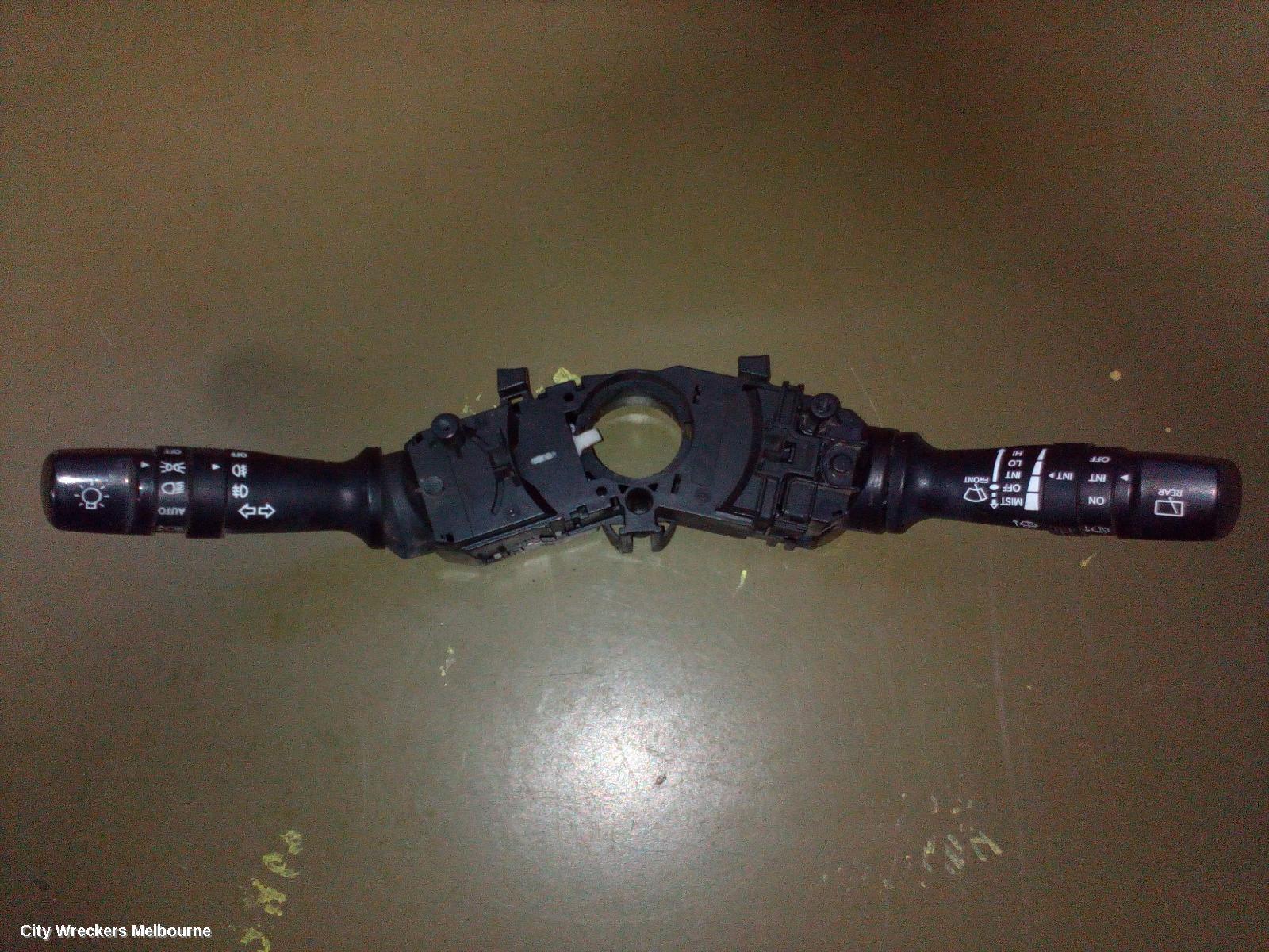 KIA SORENTO 2011 Combination Switch