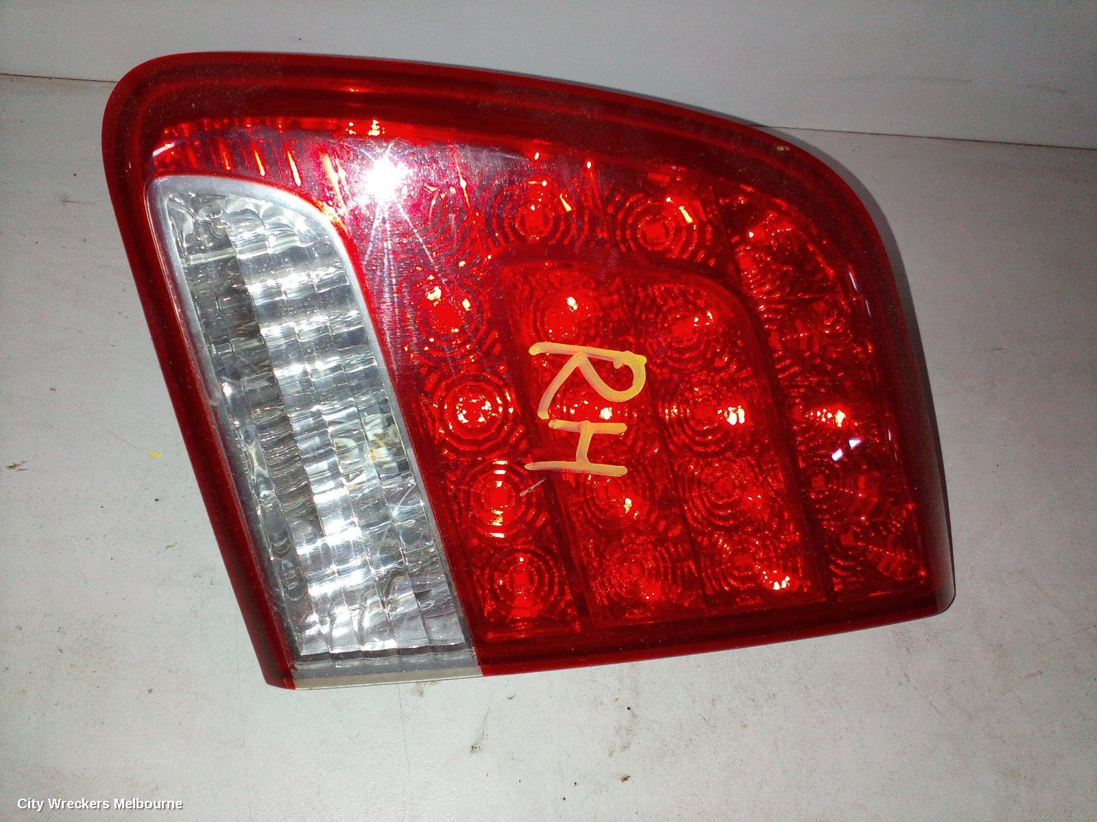 KIA SORENTO 2011 Rear Garnish