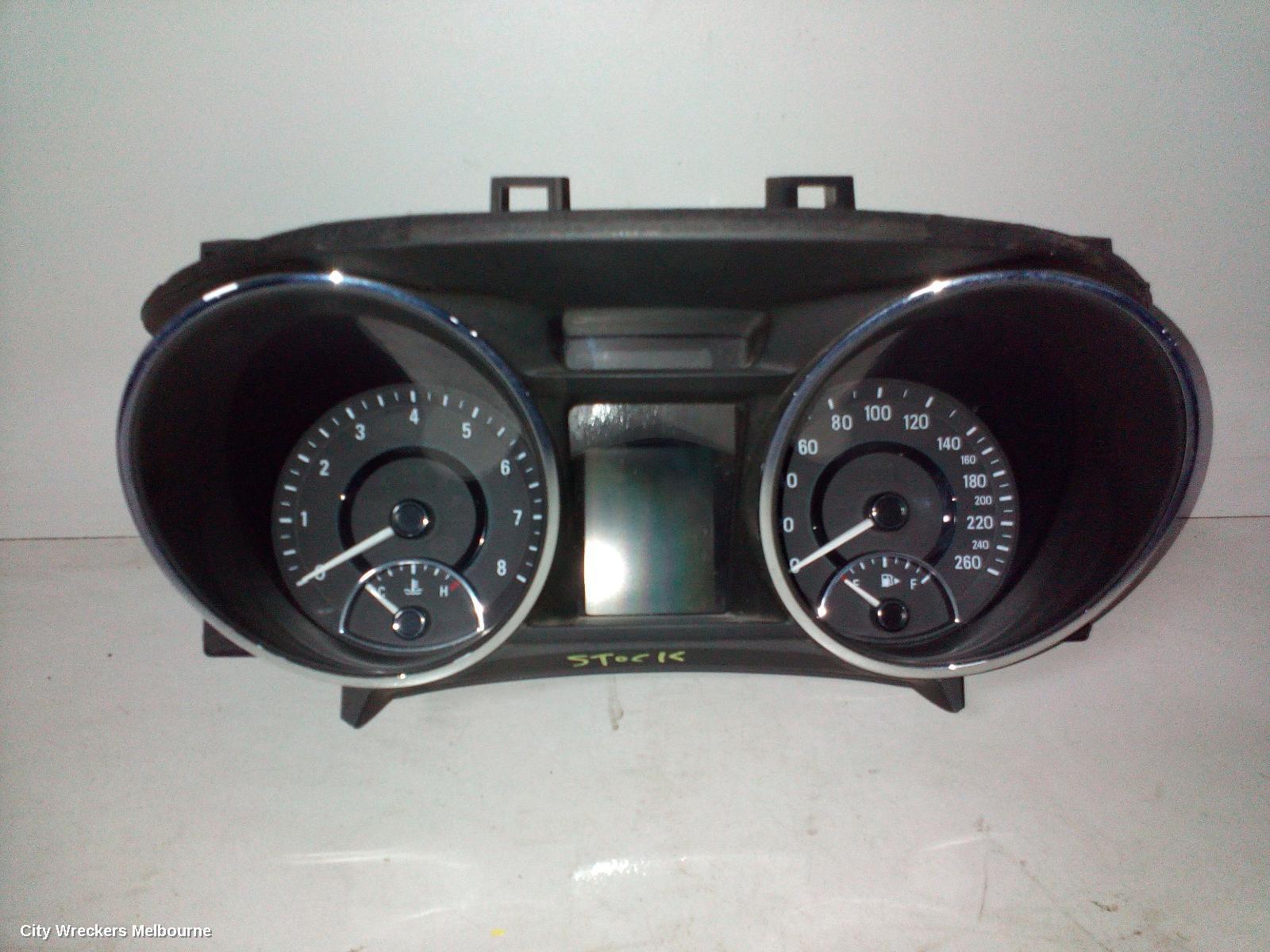 HOLDEN COMMODORE 2014 Instrument Cluster