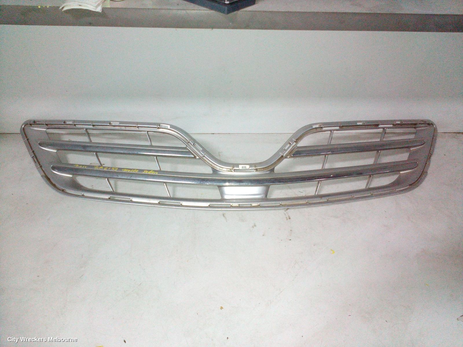 TOYOTA CAMRY 2011 Grille