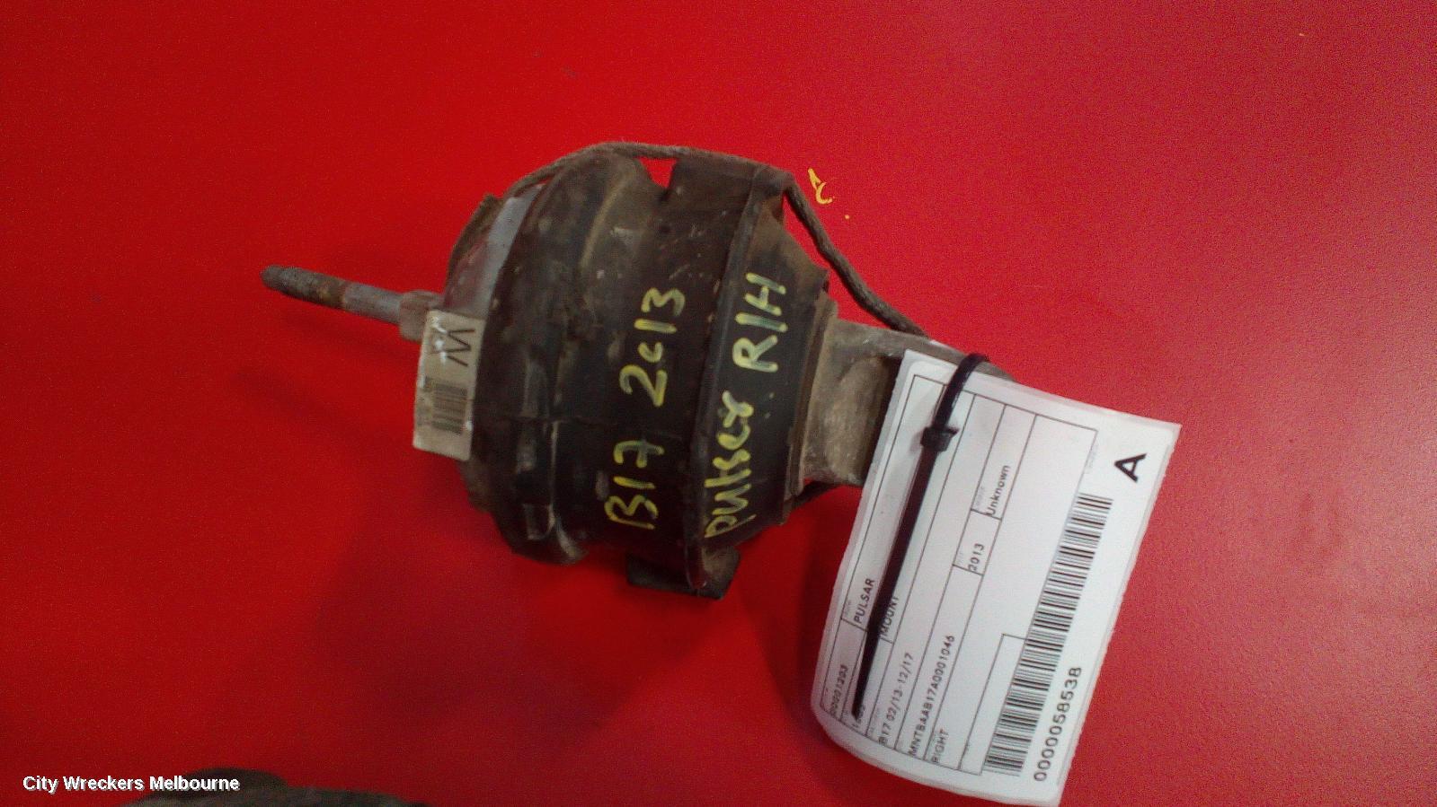 NISSAN PULSAR 2013 Mount