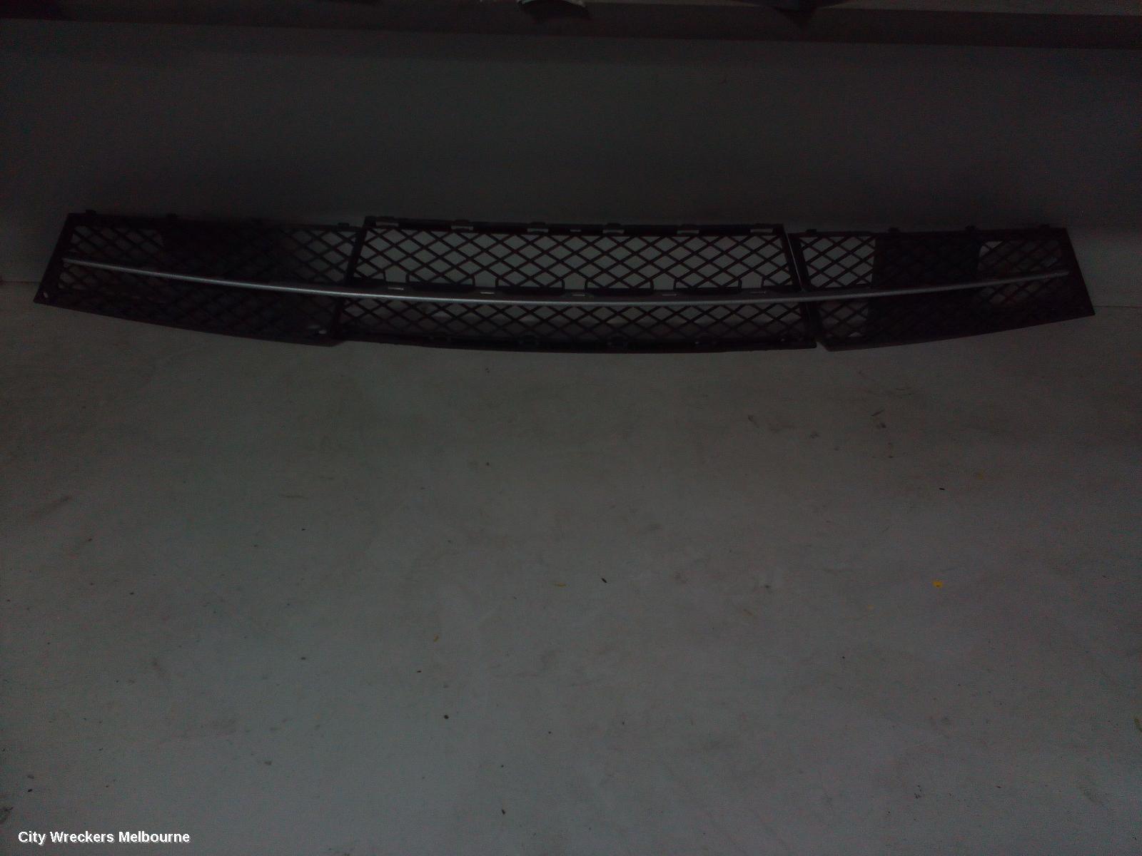 BMW 5 SERIES 2007 Grille