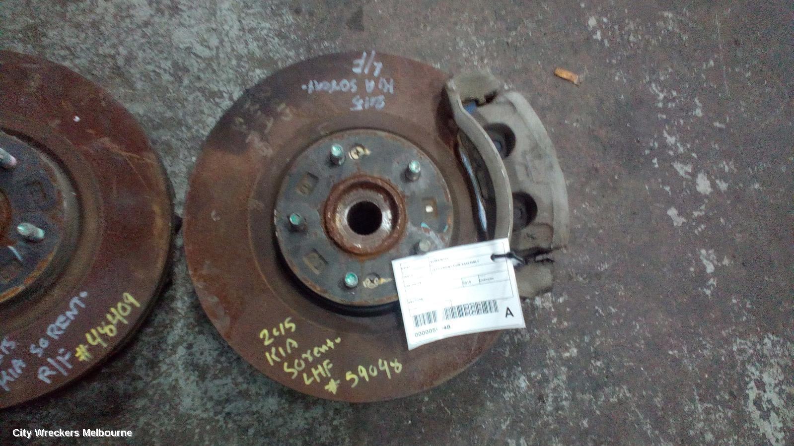 KIA SORENTO 2015 Left Front Hub Assembly
