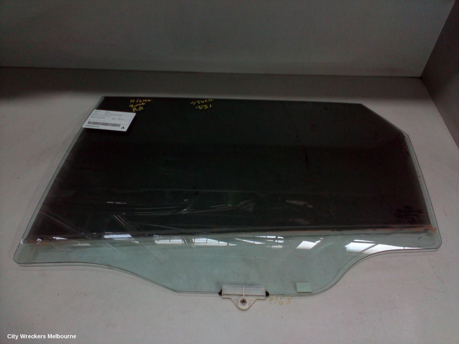 TOYOTA HILUX 2006 Right Rear Door Window