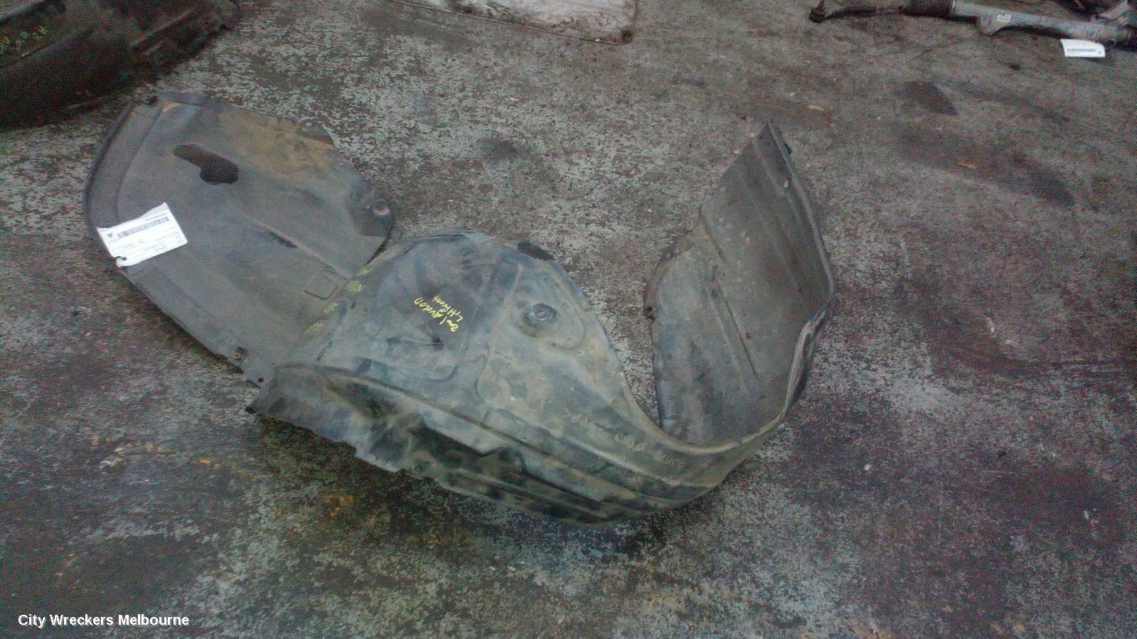 TOYOTA AVALON 2001 Left Guard Liner