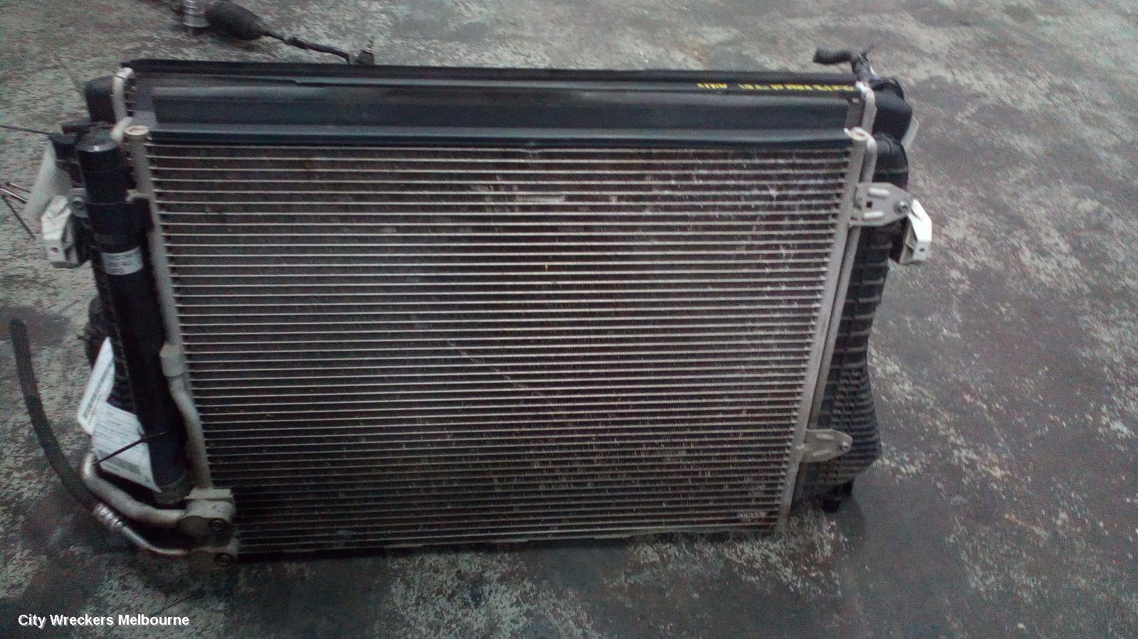VOLKSWAGEN PASSAT 2013 Intercooler